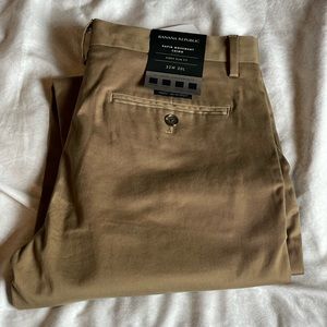 Banana Republic - rapid movement chino pant